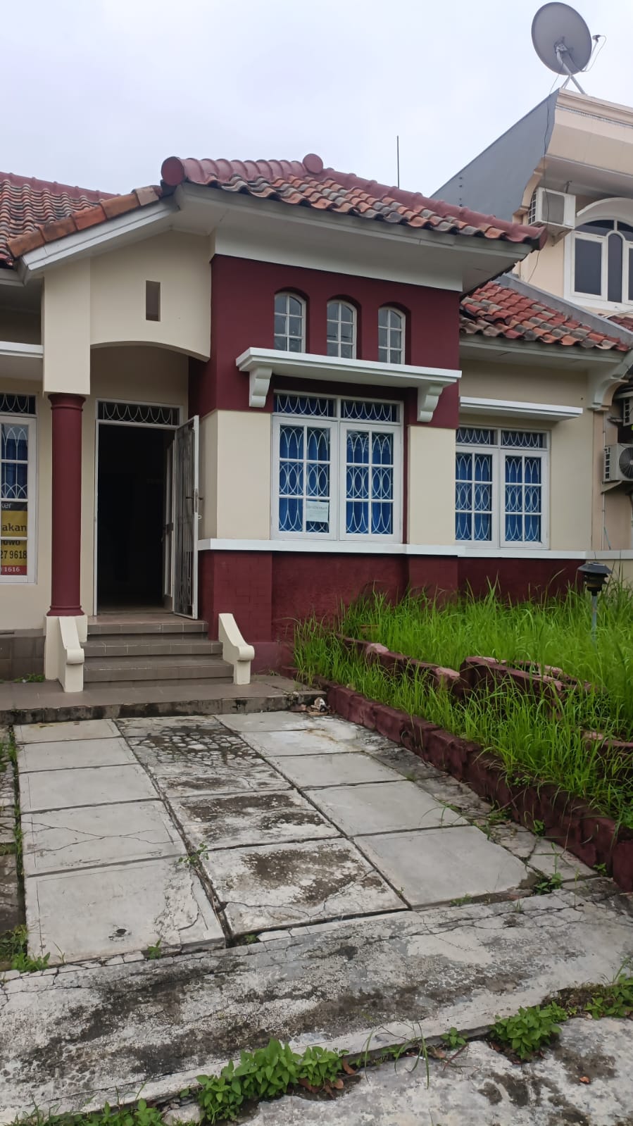 Rumah Di Sewakan Di Taman Napoli Lippo Cikarang